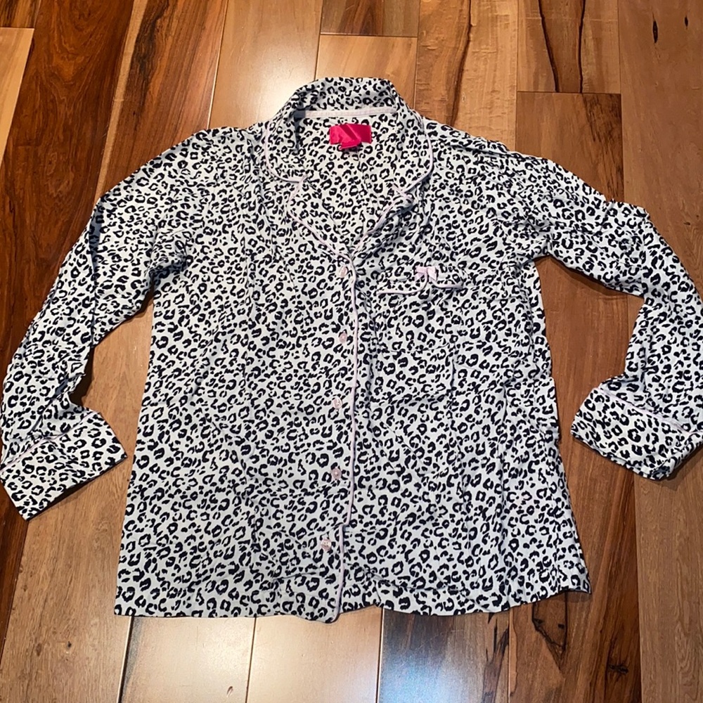 NWOT | VICTORIA SECRET PINK LEOPARD PJ TOP | XS